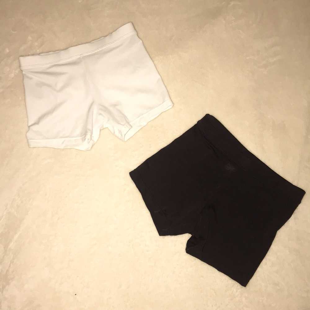 Girls under shorts| Great condition size s 6/6X